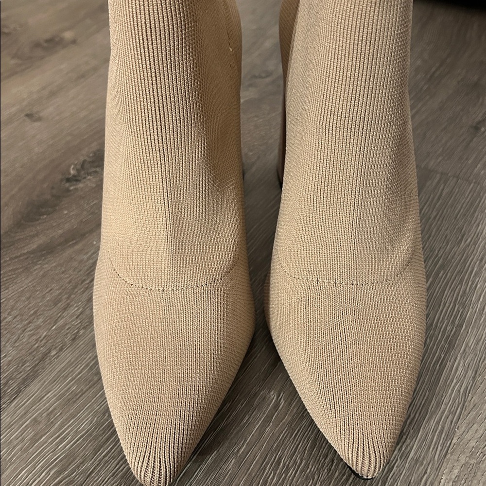 CAPE ROBBIN sock booties - Picture 4 of 6